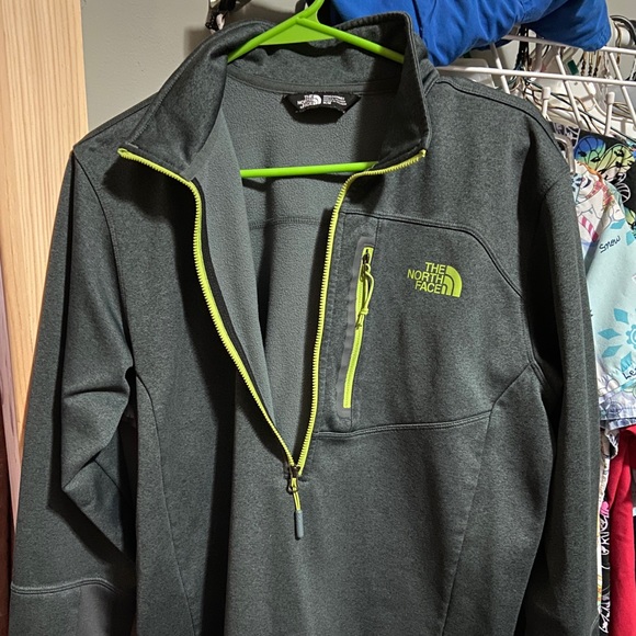 Northface lightweight long sleeve Zip up - Picture 2 of 2